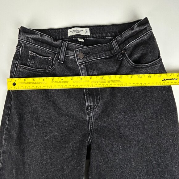 Uniqlo Jeans Womens 26x27*‎ Slim Straight Mid-Rise Black Stretch Denim - Picture 9 of 14